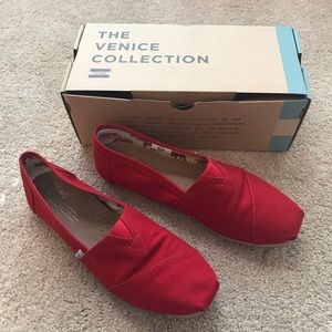 Womens Toms Classic Red Canvas Shoes Size 8 The Venice Collection - See Photos!